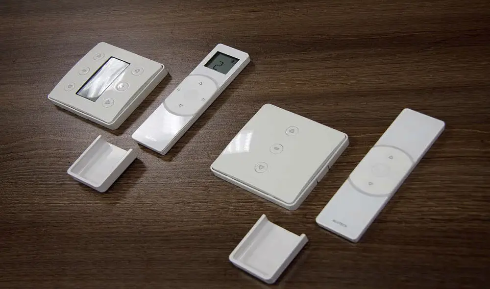 Варианты исполнения пультов дистанционного управления